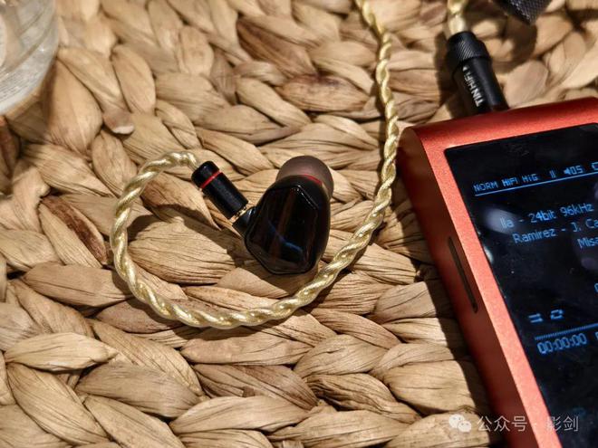 级旗舰动圈：镀金振膜下的卓越音质之旅k8凯发国际TinHiFi T7千元(图7)