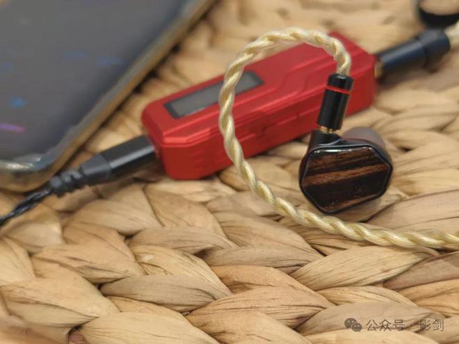 级旗舰动圈：镀金振膜下的卓越音质之旅k8凯发国际TinHiFi T7千元(图9)